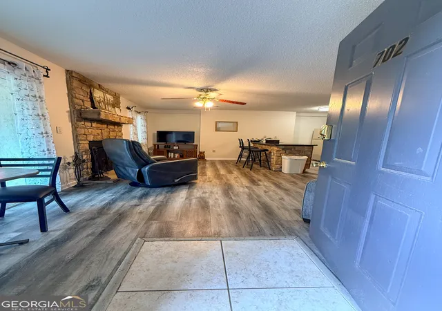 4th image of 854 Edelweiss Strasse, Helen, GA 30545