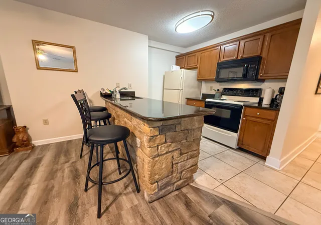 5th image of 854 Edelweiss Strasse, Helen, GA 30545