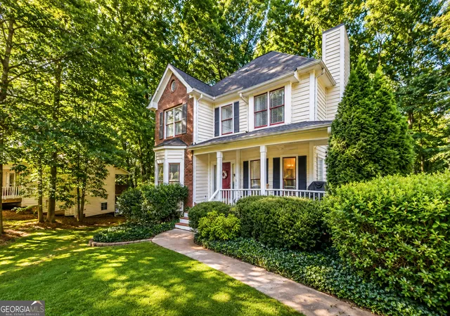 Photo 3 of Sale Pending at 1607 White Oak Dr, Winder, GA 30680 | MLS# 10785482 | Listing updated on 2026-09-13