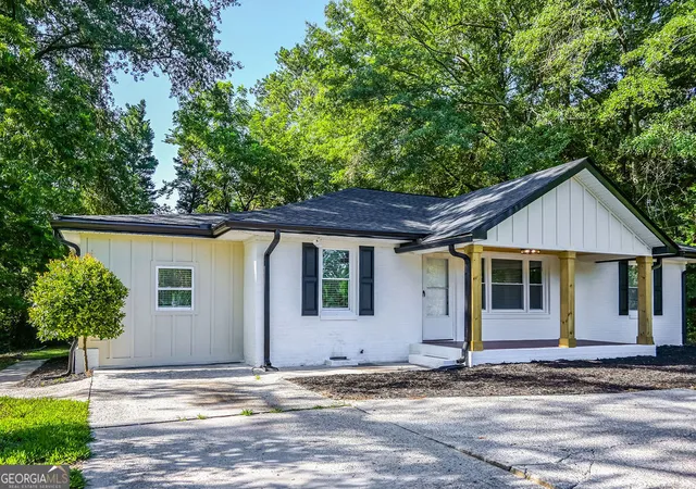 Homes for sale in Carrollton, GA | 1806 Maple St, Carrollton, GA 30117 | MLS# 10793700