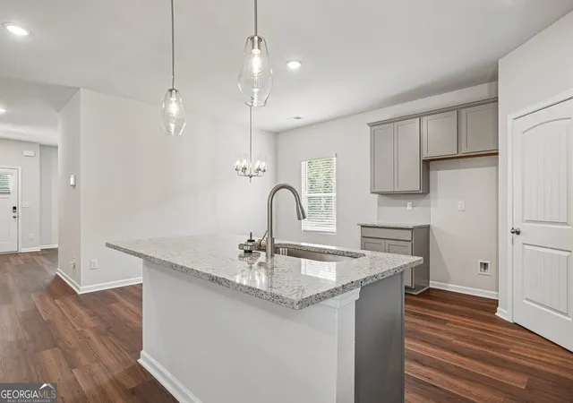 Photo 4 of Sale Pending at 502 Taylor Ct, Jackson, GA 30233 | MLS# 10821445 | Listing updated on 2026-08-09