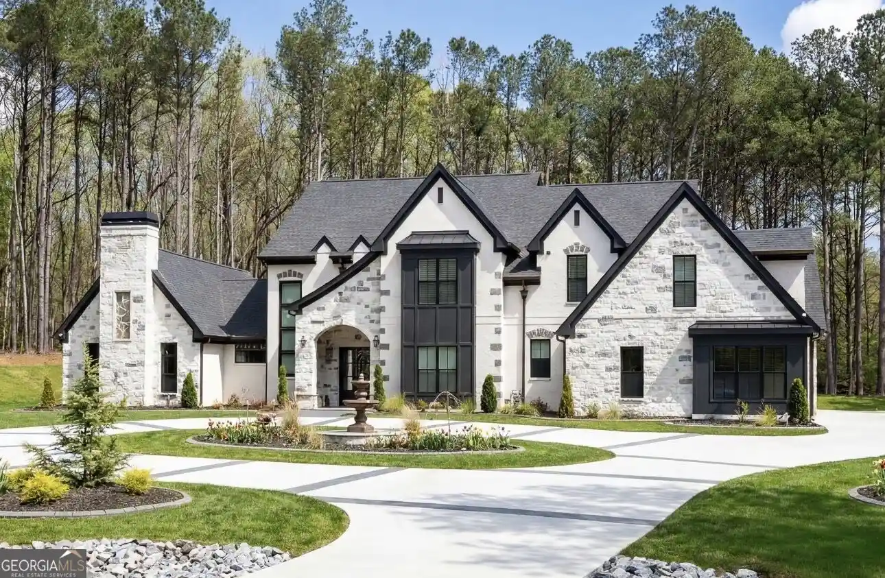 Photo 1 of Mansion for sale at 1315 Sandy Crk Rd, Tyrone, GA 30290 | MLS# 10869557 | Listing updated on 2026-10-22