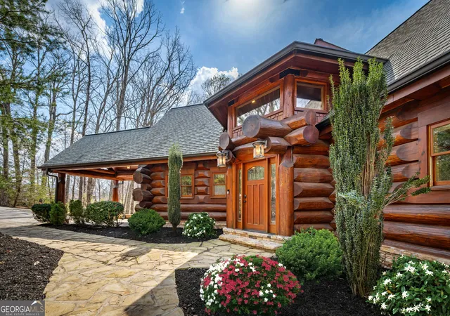 Photo 3 of Single family home for sale at 602 Overlook Dr, Blue Ridge, GA 30513 | MLS# 10742056 | Listing updated on 2026-05-23
