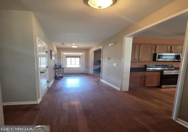 Photo 2 of Single family home for sale at 308 Ridge Pointe Dr, Athens, GA 30606 | MLS# 10814074 | Listing updated on 2026-08-19