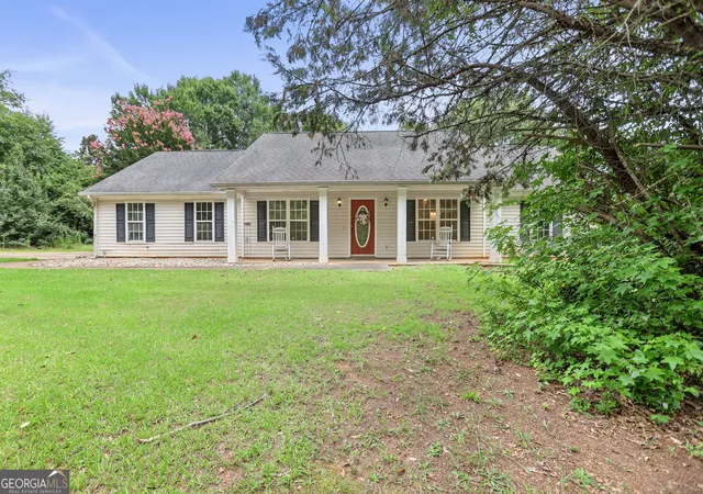 1st image of 130 Rockhouse Rd, Senoia, GA 30276 | MLS# 10810453