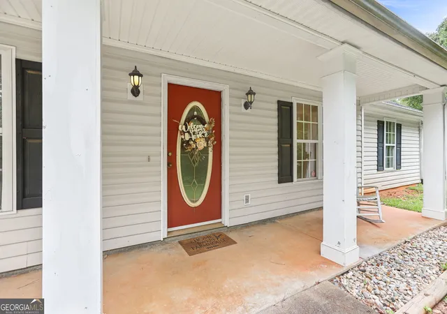 3rd image of 130 Rockhouse Rd, Senoia, GA 30276 | MLS# 10810453