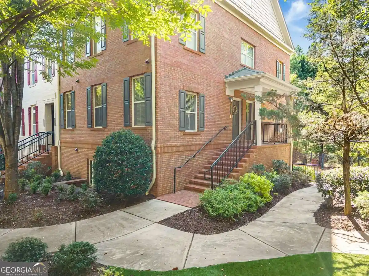 Townhouse for sale at 881 Perennial Dr, Sandy Springs, GA 30328 | MLS# 10882355