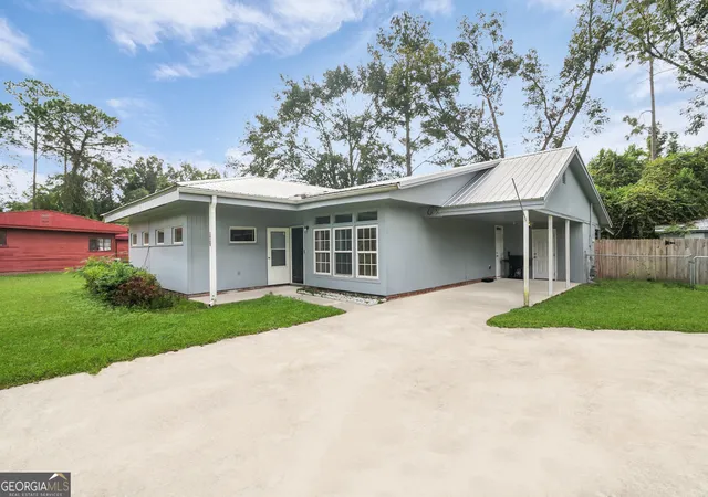 3rd image of 757 Old Screven Rd, Jesup, GA 31545 | MLS# 10729454