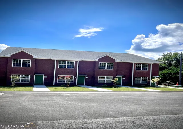 Photo 3 of Condo for sale at 2451 Terrace View, Gainesville, GA 30501 | MLS# 10822188 | Listing updated on 2026-08-22