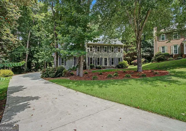 Photo 3 of Single family home for sale at 4352 Deerbrook Wy, Lilburn, GA 30047 | MLS# 10807151 | Listing updated on 2026-08-29