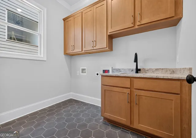 4th image of 5808 Mitchell St, Flowery Branch, GA 30542 | MLS# 10829451
