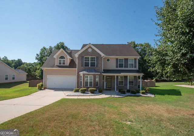 2nd image of 136 Peachtree Glenn Dr, Ellenwood, GA 30294 | MLS# 10831812