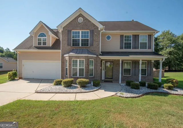 Photo 3 of Single family home for sale at 136 Peachtree Glenn Dr, Ellenwood, GA 30294 | MLS# 10831812 | Listing updated on 2026-09-20
