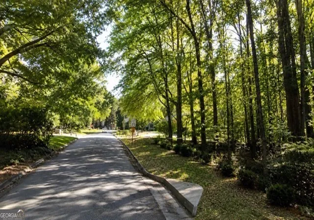 Photo 3 of Sale Pending at 3826 Carriage Gate Dr, Duluth, GA 30096 | MLS# 10793902 | Listing updated on 2026-08-07