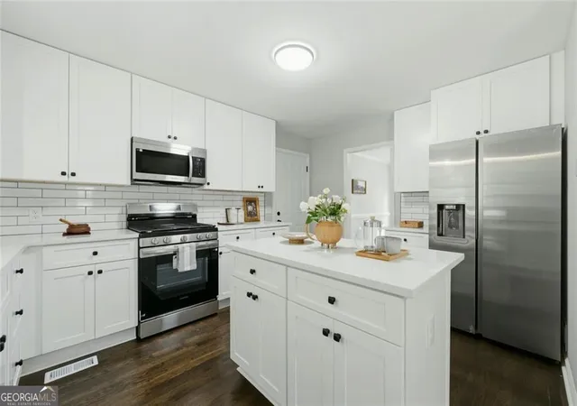 Photo 4 of Sale Pending at 4279 W Ml Run NW, Kennesaw, GA 30152 | MLS# 10814318 | Listing updated on 2026-09-01