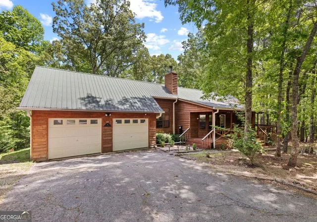 Homes for sale in Blairsville, GA | 40 Caledonia Dr, Blairsville, GA 30512 | MLS# 10764657