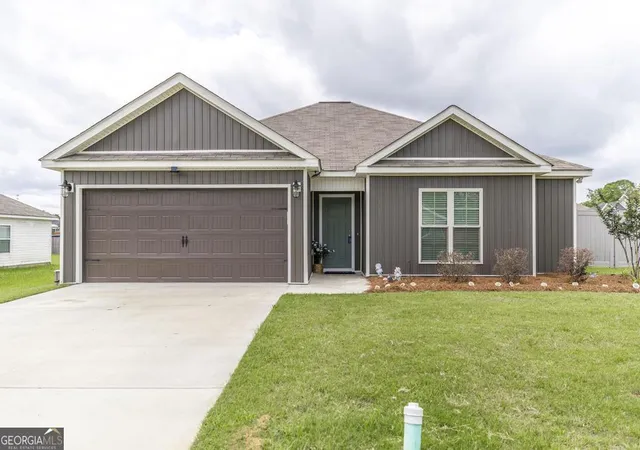 Homes for sale in Hawkinsville, GA | 10 Cole Dr, Hawkinsville, GA 31036 | MLS# 10788825