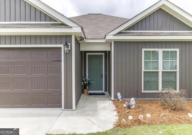 Homes for sale in Hawkinsville, GA | 10 Cole Dr, Hawkinsville, GA 31036 | MLS# 10788825