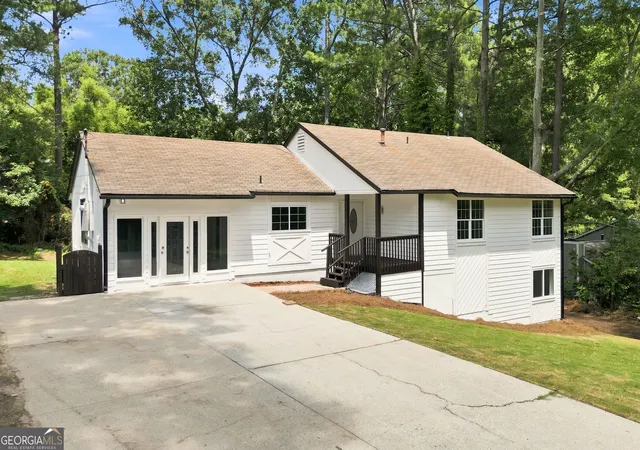 Photo 2 of Single family home for sale at 1445 Diplomat Dr, Riverdale, GA 30296 | MLS# 10813608 | Listing updated on 2026-09-03