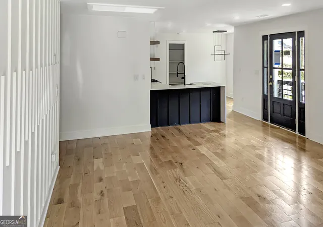 2nd image of 2193 Park Ter, Atlanta, GA 30337 | MLS# 10766375