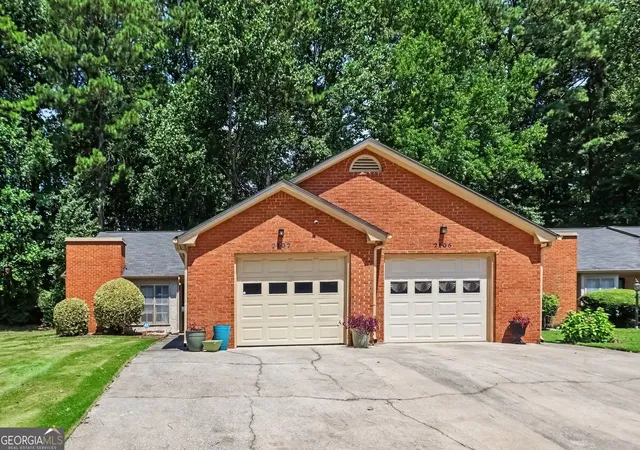Photo 1 of Townhouse for sale at 7107 Forest Ln, Union City, GA 30291 | MLS# 10830977 | Listing updated on 2026-09-15