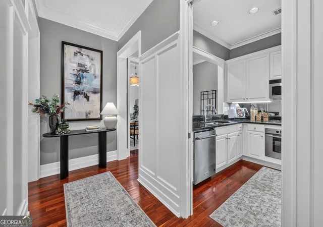 Listing Photo 4 - Condo for sale in building located at 1717 N Decatur Rd Ne, Atlanta, GA 30307 - Unit #309