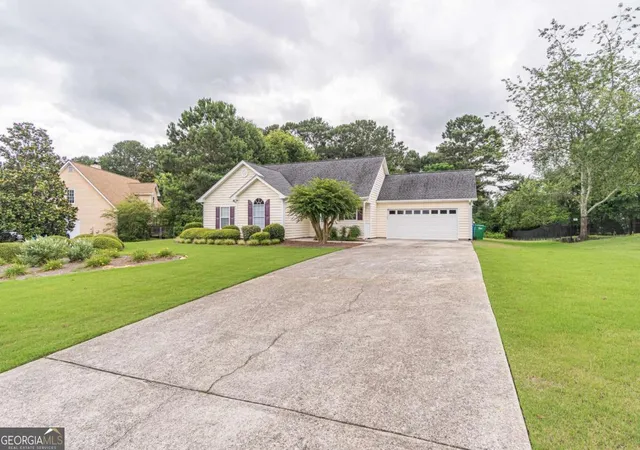 Homes for sale in Bethlehem, GA | 304 Ron Dr, Bethlehem, GA 30620 | MLS# 10791035