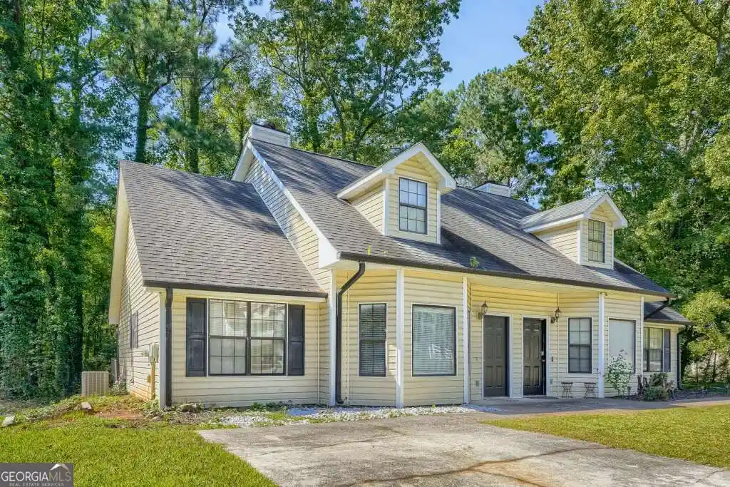 Photo 1 of Townhouse for sale at 6702 Lakewood Dr, Douglasville, GA 30135 | MLS# 10856788 | Listing updated on 2026-10-22