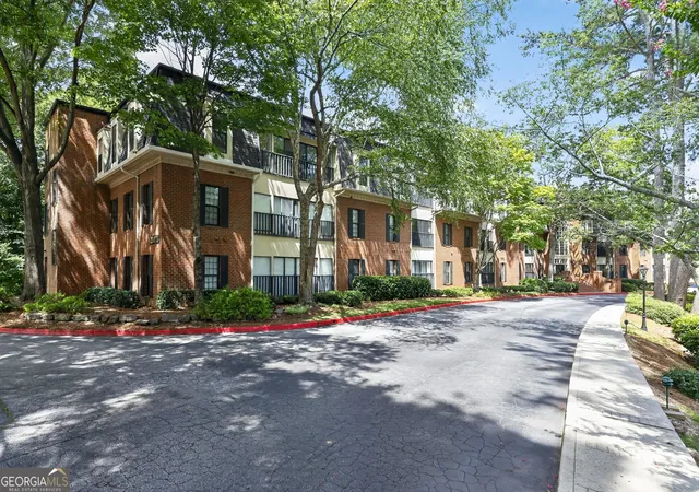 2nd image of 23314 Plantation Dr Ne # 314, Atlanta, GA 30324 | MLS# 10815063