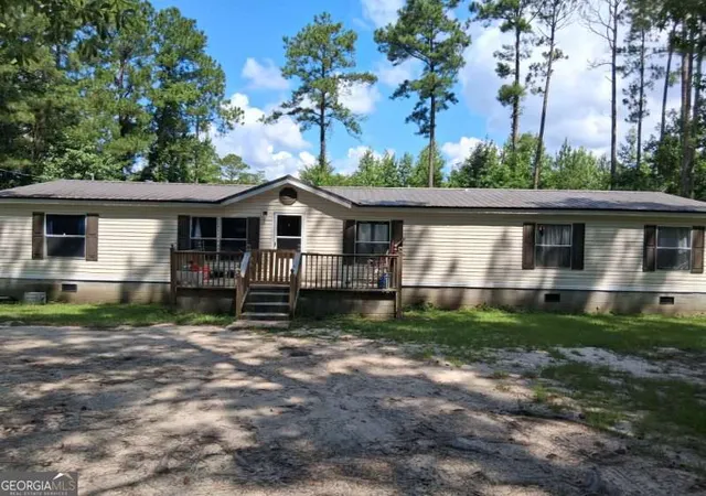 2nd image of 425 Sycamore Dr, Eastman, GA 31023 | MLS# 10812901