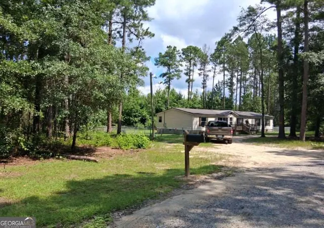 4th image of 425 Sycamore Dr, Eastman, GA 31023 | MLS# 10812901