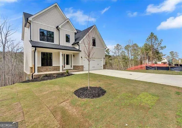Photo 3 of Single family home for sale at 12 Altar Rock Ct, Cartersville, GA 30121 | MLS# 10818688 | Listing updated on 2026-09-18