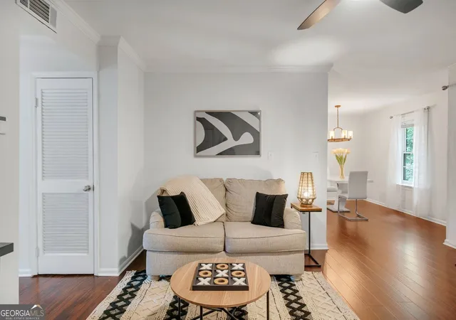 Listing Photo 4 - Condo for sale in building located at 1445 Monroe Dr, Atlanta, GA 30324 - Unit #F15