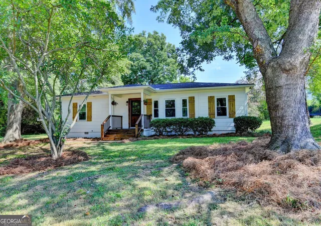 Photo 1 of Single family home for sale at 107 Lakeshore Cir, Braselton, GA 30517 | MLS# 10828962 | Listing updated on 2026-09-15