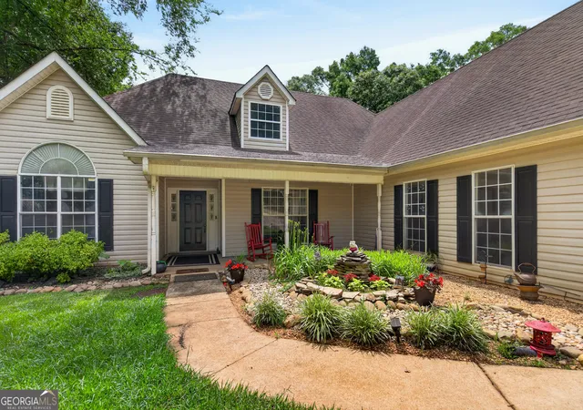 Photo 1 of Single family home for sale at 210 Old Pond Rd, Lagrange, GA 30241 | MLS# 10770533 | Listing updated on 2026-08-30