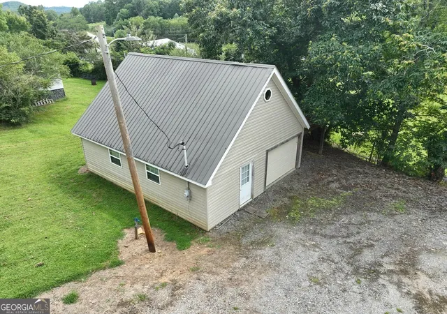 Photo 3 of Single family home for sale at 903 Village Rd, Hiawassee, GA 30546 | MLS# 10779438 | Listing updated on 2026-08-31
