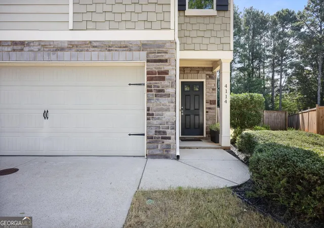 Photo 2 of Single family home for sale at 4114 Elsdon Dr, Austell, GA 30106 | MLS# 10834102 | Listing updated on 2026-09-10
