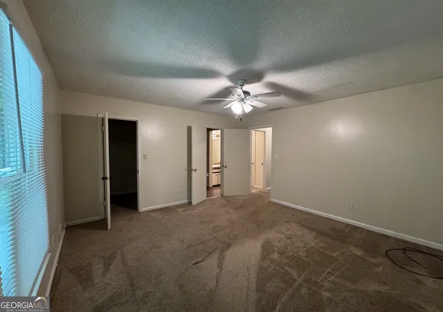 Listing Photo 5 - Condo for sale in building located at 5140 High Pt Rd, Union City, GA 30291 - Unit #21