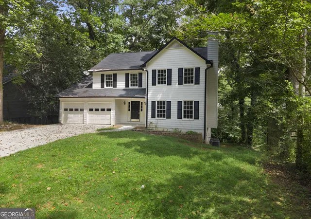 Photo 3 of Single family home for sale at 1860 Hickory Creek Ct Nw, Acworth, GA 30102 | MLS# 10835235 | Listing updated on 2026-09-11