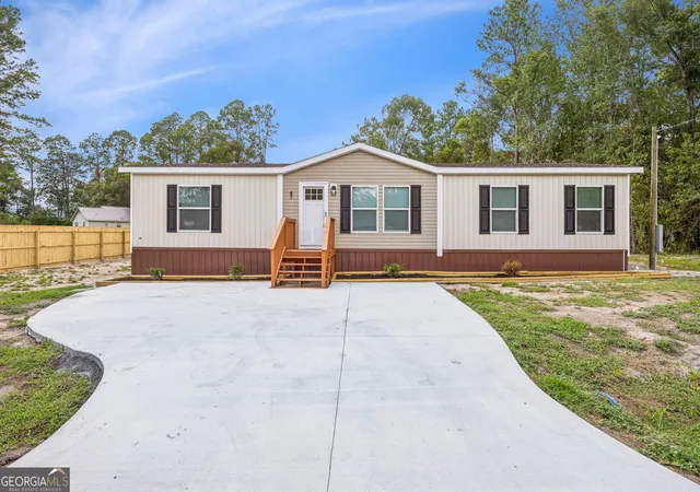 3rd image of 47 Bailey St, Folkston, GA 31537 | MLS# 10755606