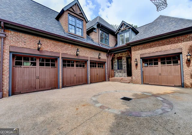 Photo 4 of Single family home for sale at 8130 Formby Ct, Duluth, GA 30097 | MLS# 10792693 | Listing updated on 2026-09-17