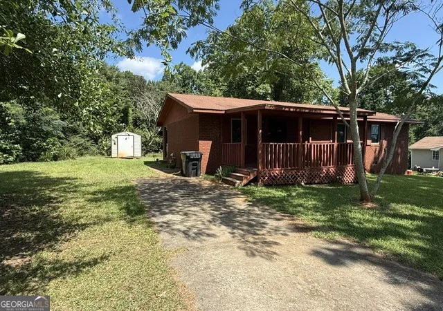 1st image of 104 Crestview Ave Sw, Milledgeville, GA 31061 | MLS# 10826066