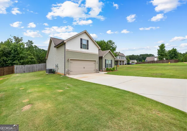 Photo 2 of Single family home for sale at 1204 Hembree Way, Griffin, GA 30223 | MLS# 10813379 | Listing updated on 2026-08-18