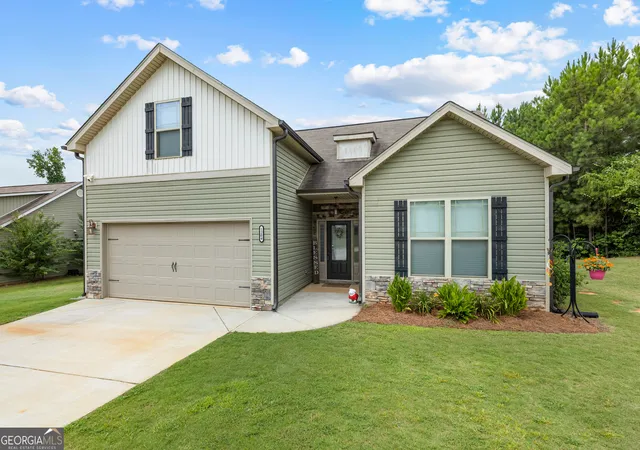 Photo 3 of Single family home for sale at 1204 Hembree Way, Griffin, GA 30223 | MLS# 10813379 | Listing updated on 2026-08-18