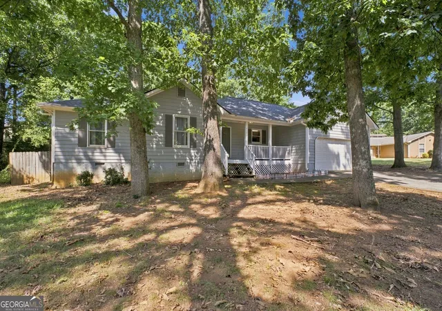 Photo 3 of Single family home for sale at 11212 Hemlock Rd, Hampton, GA 30228 | MLS# 10831994 | Listing updated on 2026-09-19