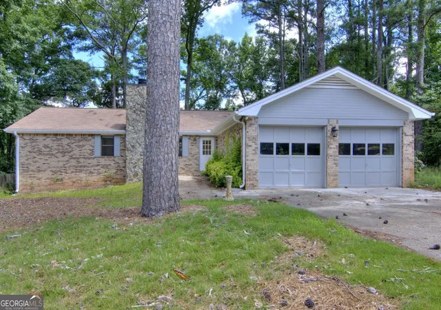 2nd image of 2210 Village Dr, Covington, GA 30016 | MLS# 10804938