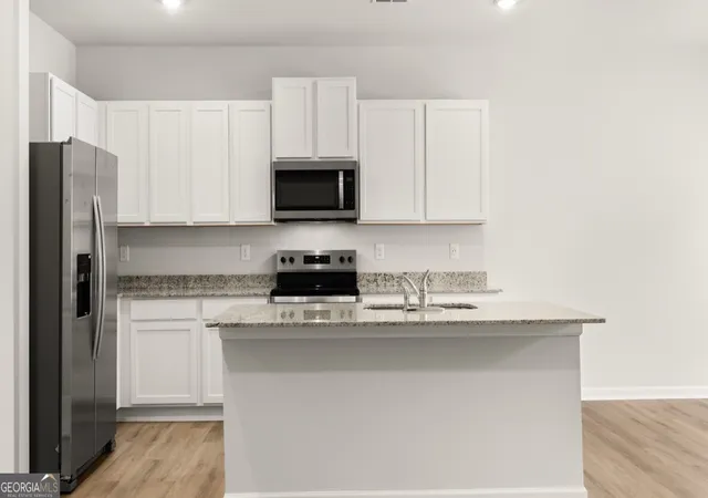 Photo 3 of Townhouse for sale at 3051 Ryker Rd, Gainesville, GA 30507 | MLS# 10809637 | Listing updated on 2026-08-04