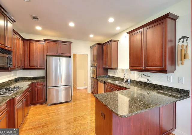 Photo 4 of Single family home for sale at 2008 Jefferson Hall Dr, Monroe, GA 30656 | MLS# 10798626 | Listing updated on 2026-09-12