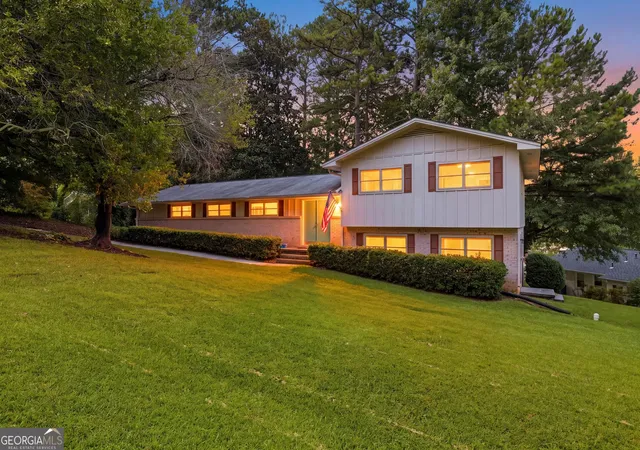 1st image of 30 Rosedale St, Toccoa, GA 30577 | MLS# 10819343