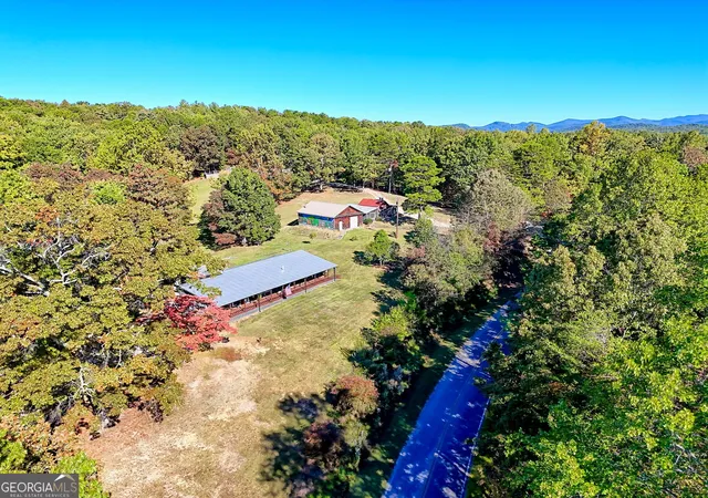 2nd image of 1994 Camp Creek Rd, Lakemont, GA 30552 | MLS# 10669713